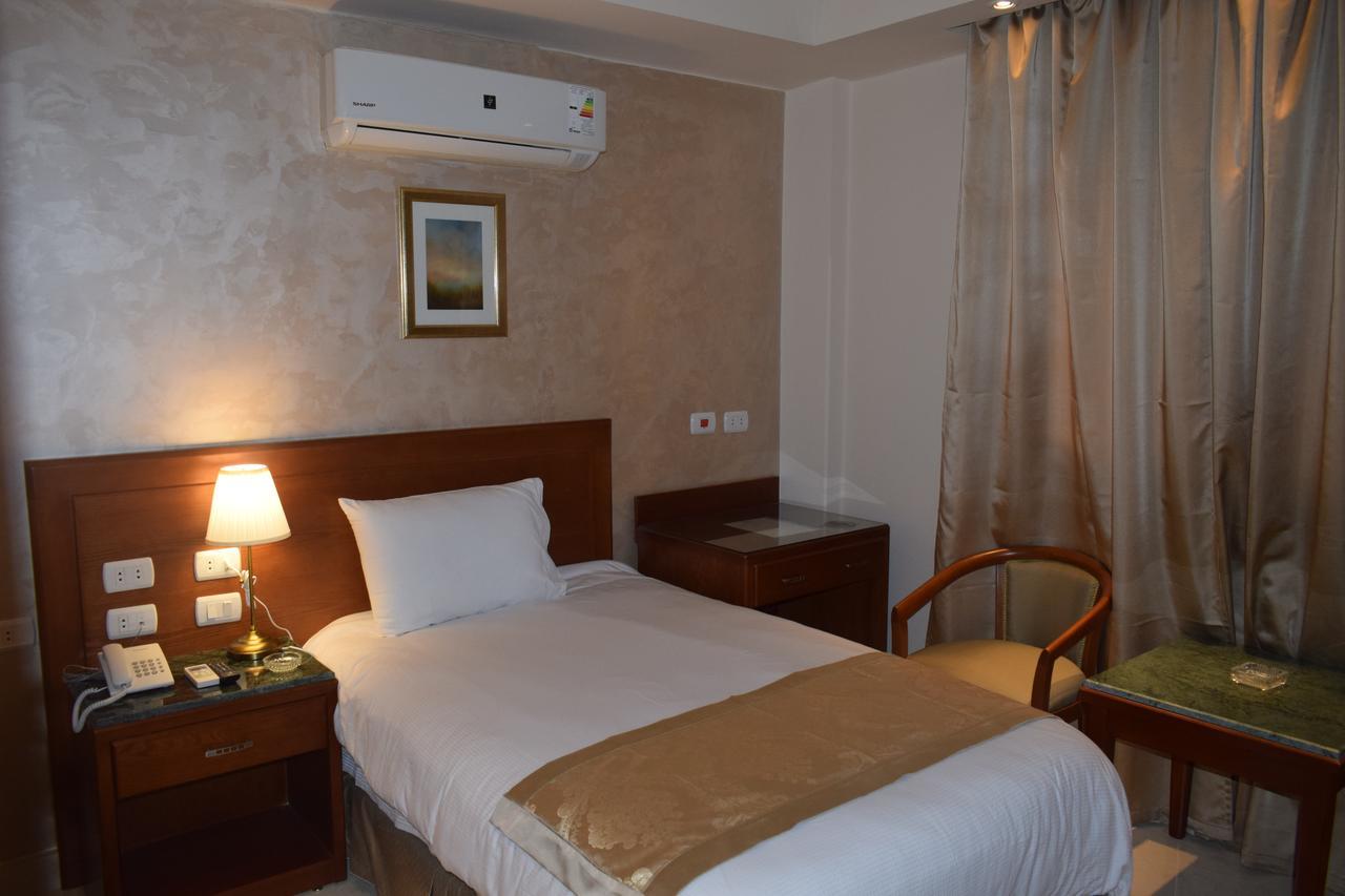 Omar El Khayam Al Minya Hotel Exterior photo